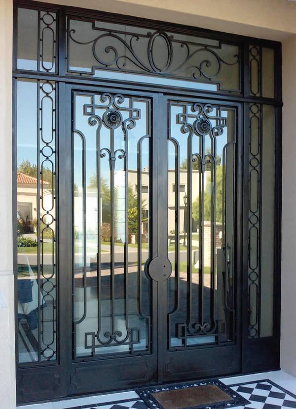 fabricacion-instalacion-puertas-portales-metalicas-barcelona